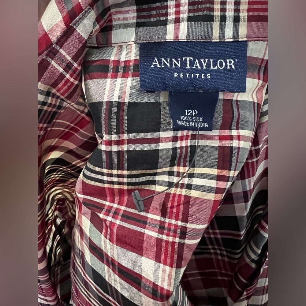 Vintage Ann Taylor Plaid Collared Wrap Blouse - Size 12 Petite - 100% Silk - Picture 2 of 6